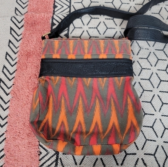 Dakine Jive Crossbody Bag in Zuni Red Orange - Picture 12 of 13
